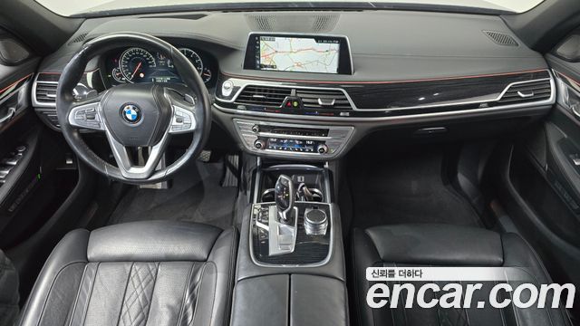 BMW 7-Series 2017 — photo 10