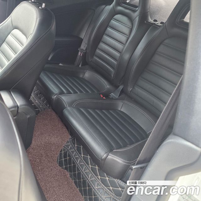 Volkswagen Scirocco 2012 — photo 12