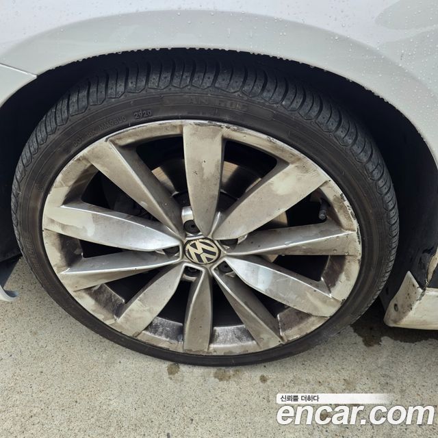 Volkswagen Scirocco 2012 — photo 18
