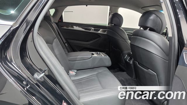 Genesis G80 2017 — photo 17