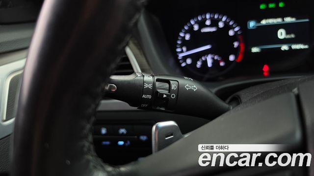Genesis G80 2017 — photo 28