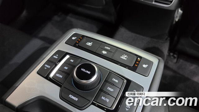 Genesis G80 2017 — photo 30