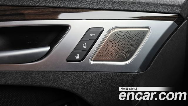 Genesis G80 2017 — photo 33