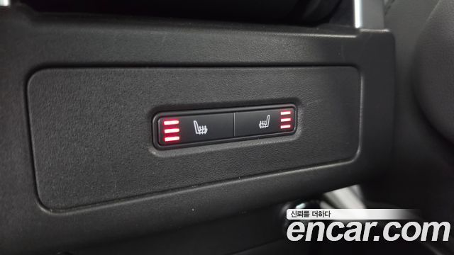 Land Rover Discovery 2020 — photo 25
