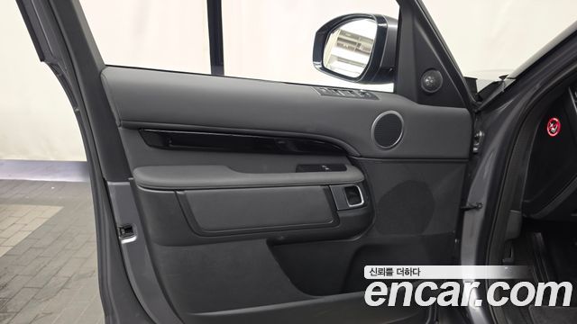 Land Rover Discovery 2020 — photo 14