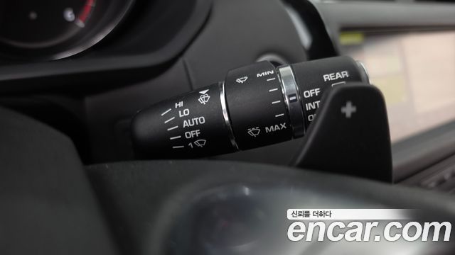 Land Rover Discovery 2020 — photo 27