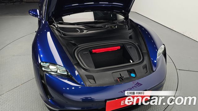 Porsche Taycan 2021 — photo 6