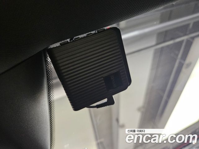 Porsche Taycan 2021 — photo 19