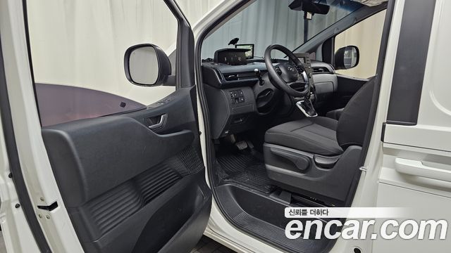 Hyundai Staria 2022 — photo 13