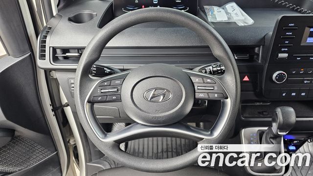 Hyundai Staria 2022 — photo 18