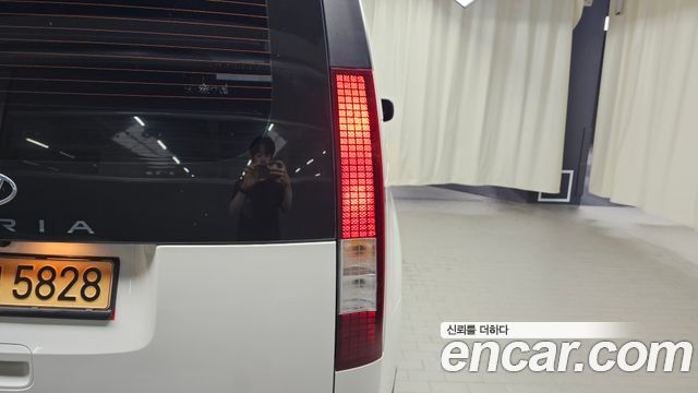 Hyundai Staria 2022 — photo 9