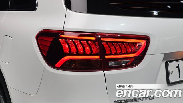 Kia Sorento 2019 — photo 9
