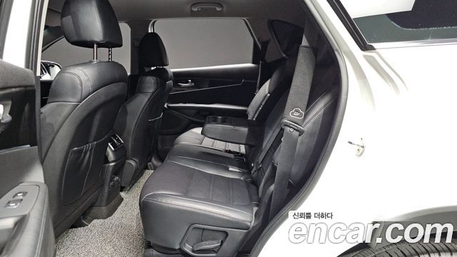 Kia Sorento 2019 — photo 16
