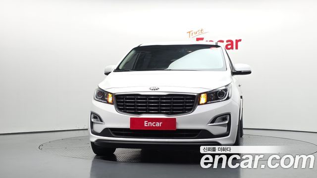 Kia Canival 2019 — photo 3