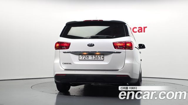 Kia Canival 2019 — photo 4