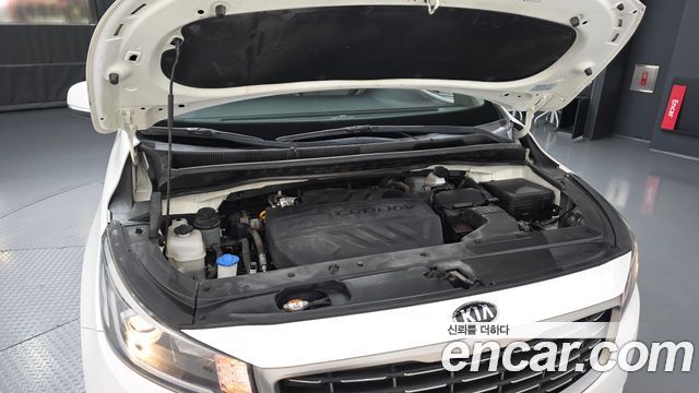 Kia Canival 2019 — photo 6
