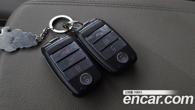 Kia Canival 2019 — photo 18