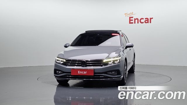 Volkswagen Passat 2022 — photo 3
