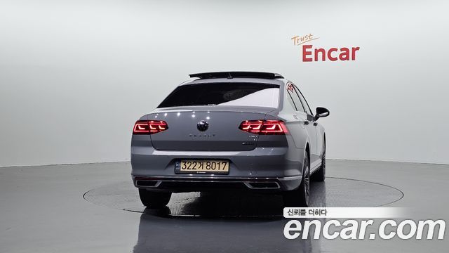 Volkswagen Passat 2022 — photo 4