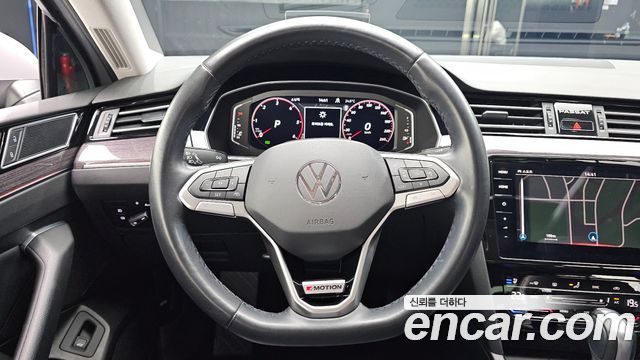 Volkswagen Passat 2022 — photo 19