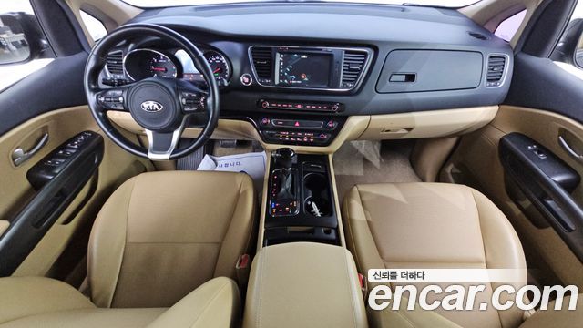 Kia Canival 2016 — photo 7