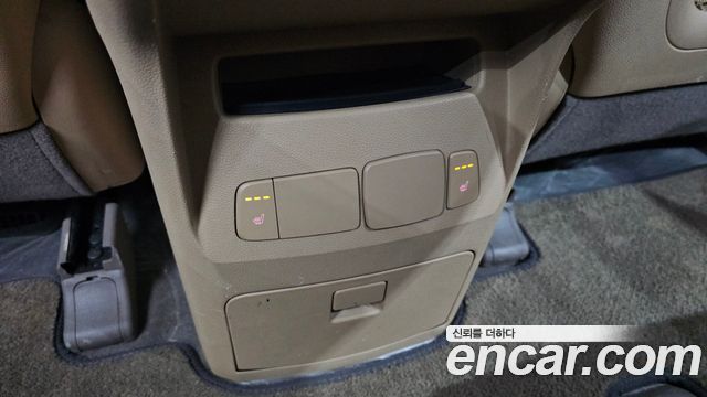 Kia Canival 2016 — photo 19