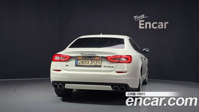 Maserati Quattroporte 2014 — photo 4