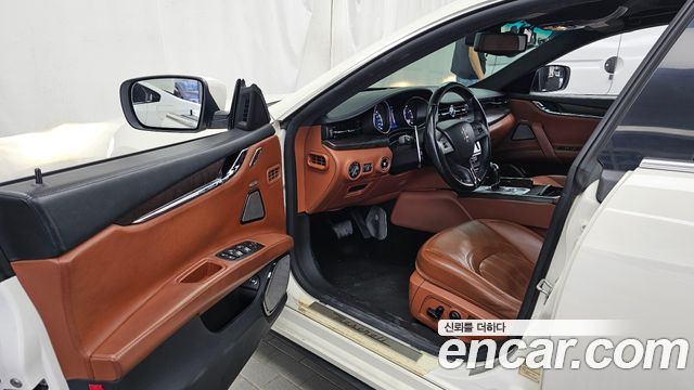 Maserati Quattroporte 2014 — photo 10