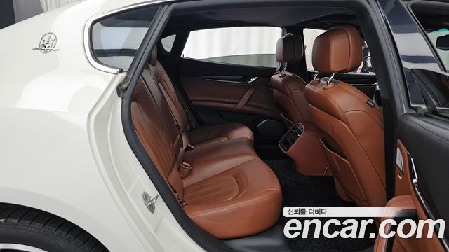 Maserati Quattroporte 2014 — photo 12