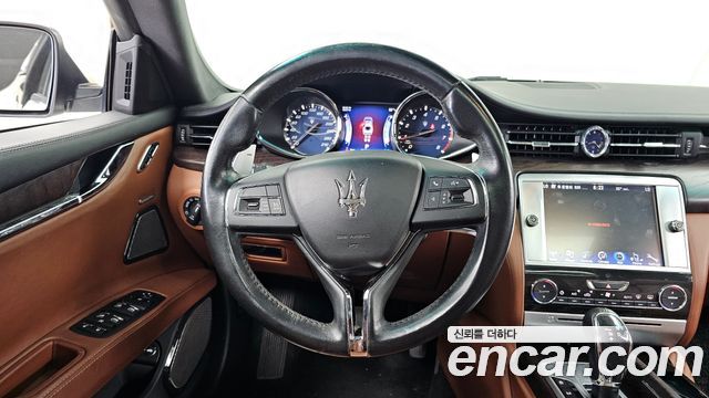 Maserati Quattroporte 2014 — photo 13