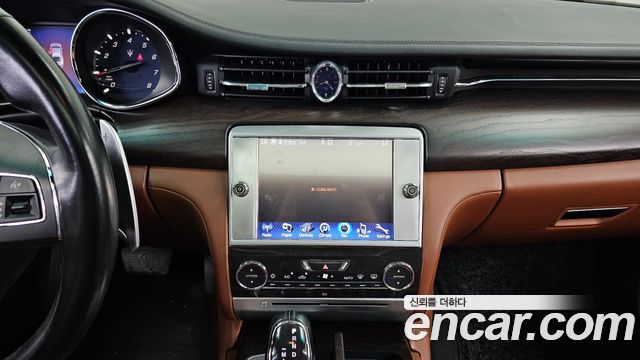 Maserati Quattroporte 2014 — photo 14