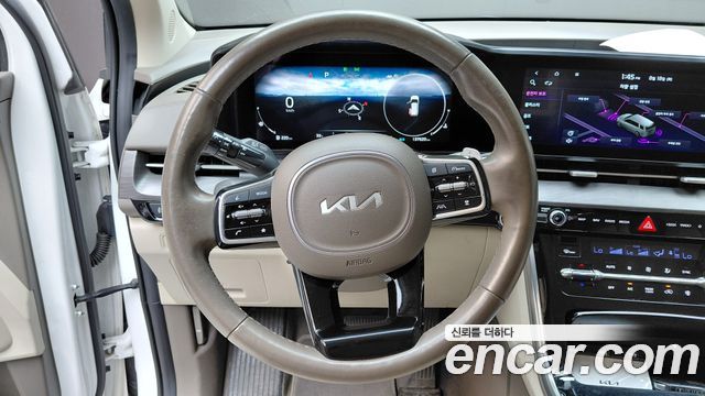 Kia Canival 2022 — photo 19
