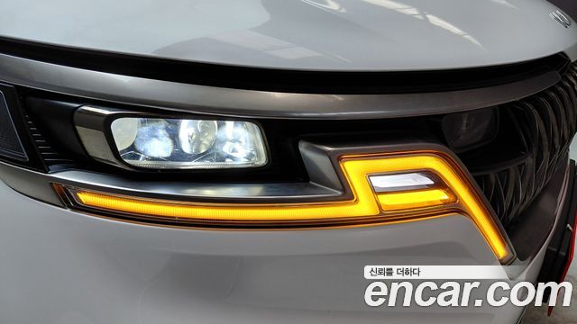 Kia Canival 2022 — photo 8