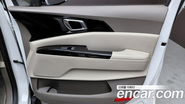 Kia Canival 2022 — photo 14