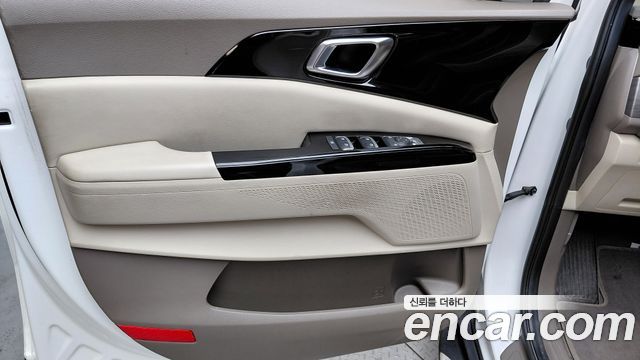 Kia Canival 2022 — photo 15