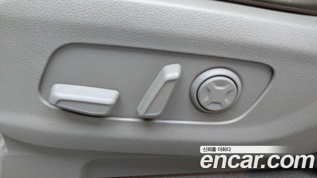 Kia Canival 2022 — photo 31
