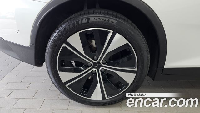 Polestar Polestar 2 2023 — photo 5