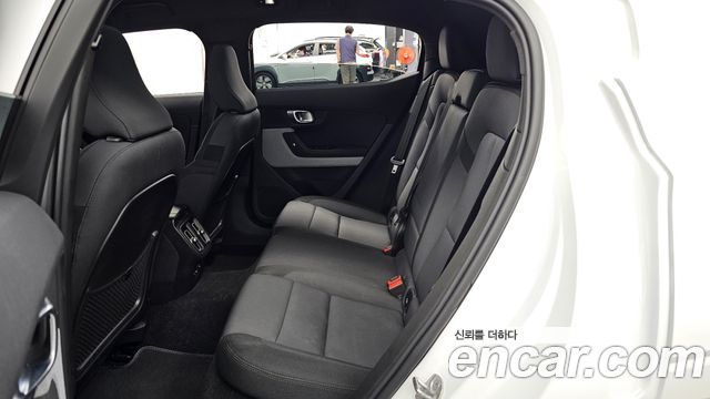 Polestar Polestar 2 2023 — photo 16