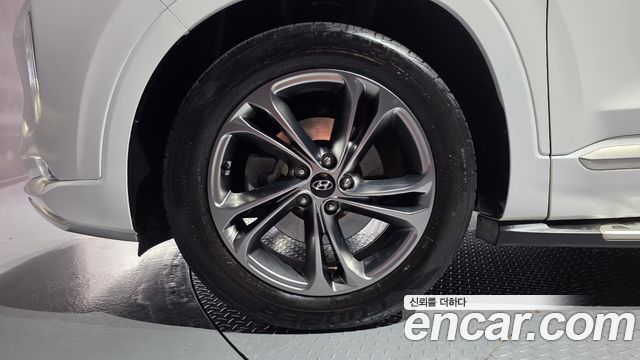Hyundai Santafe 2019 — photo 5