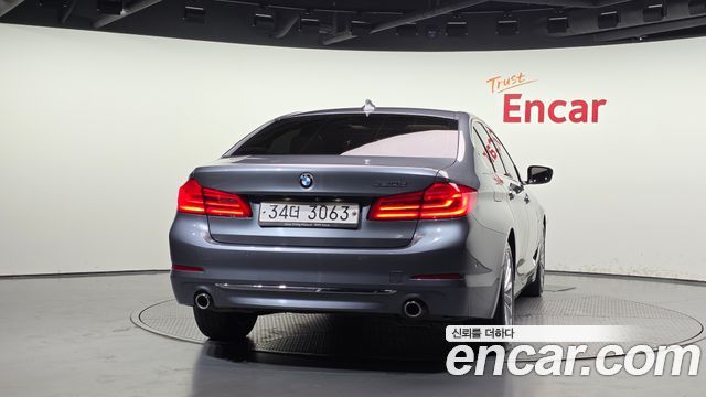 BMW 5-Series 2018 — photo 4