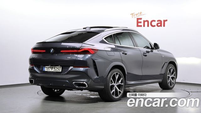BMW X6 2021 — photo 2