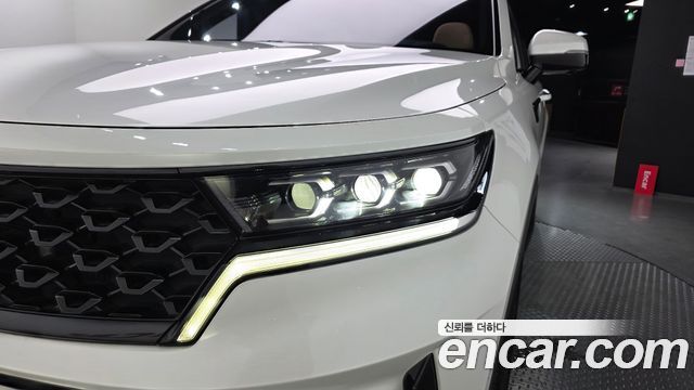 Kia Sorento 2023 — photo 8