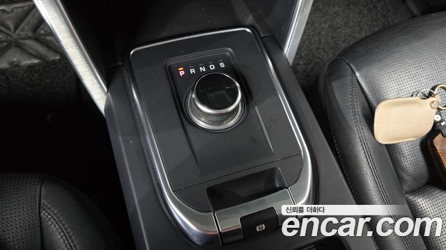 Land Rover Discovery Sport 2018 — photo 12