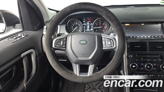 Land Rover Discovery Sport 2018 — photo 19