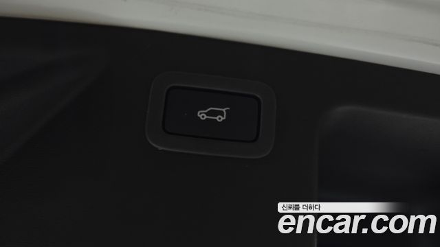 Land Rover Discovery Sport 2018 — photo 23
