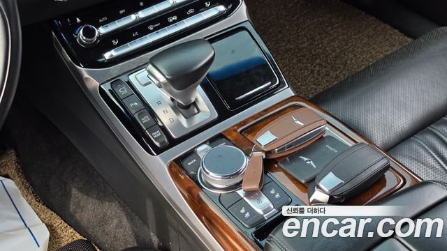 Genesis EQ900 2016 — photo 9
