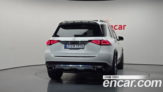 Mercedes-Benz GLE-Class 2021 — photo 4
