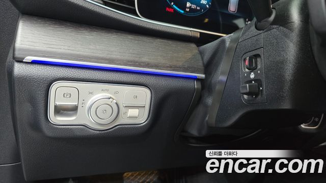 Mercedes-Benz GLE-Class 2021 — photo 22