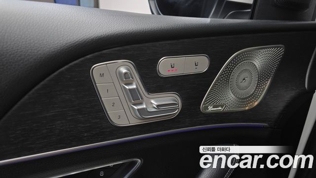 Mercedes-Benz GLE-Class 2021 — photo 23