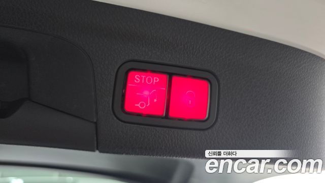 Mercedes-Benz GLE-Class 2021 — photo 26